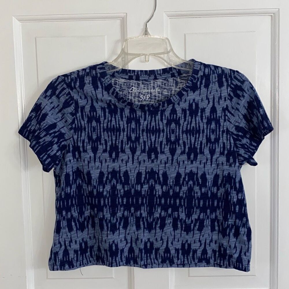 Aeropostale cropped printed tee size S